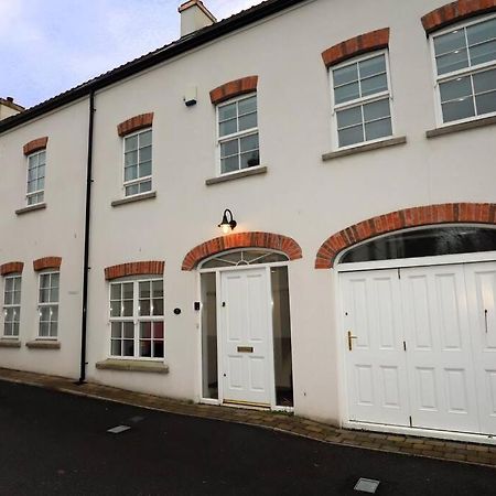Royal Hillsborough Village Luxury Townhouse 外观 照片