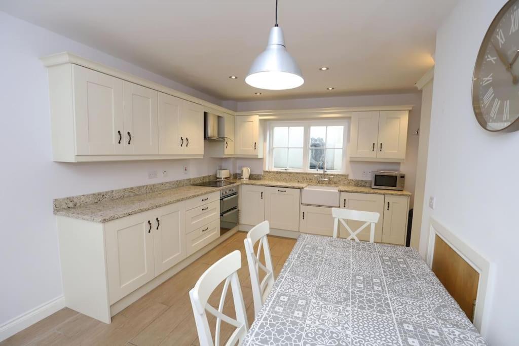 Royal Hillsborough Village Luxury Townhouse 外观 照片