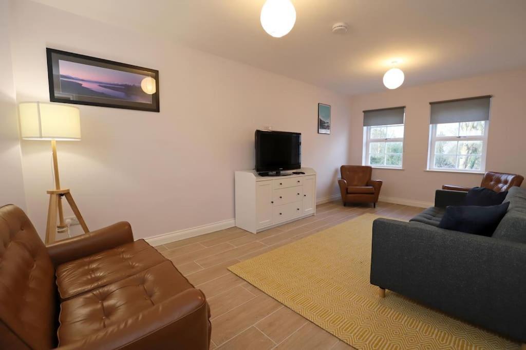 Royal Hillsborough Village Luxury Townhouse 外观 照片